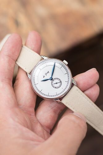 de Jong watch with cream leather strap