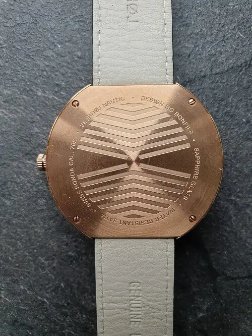 VEJRHØJ watches review caseback design